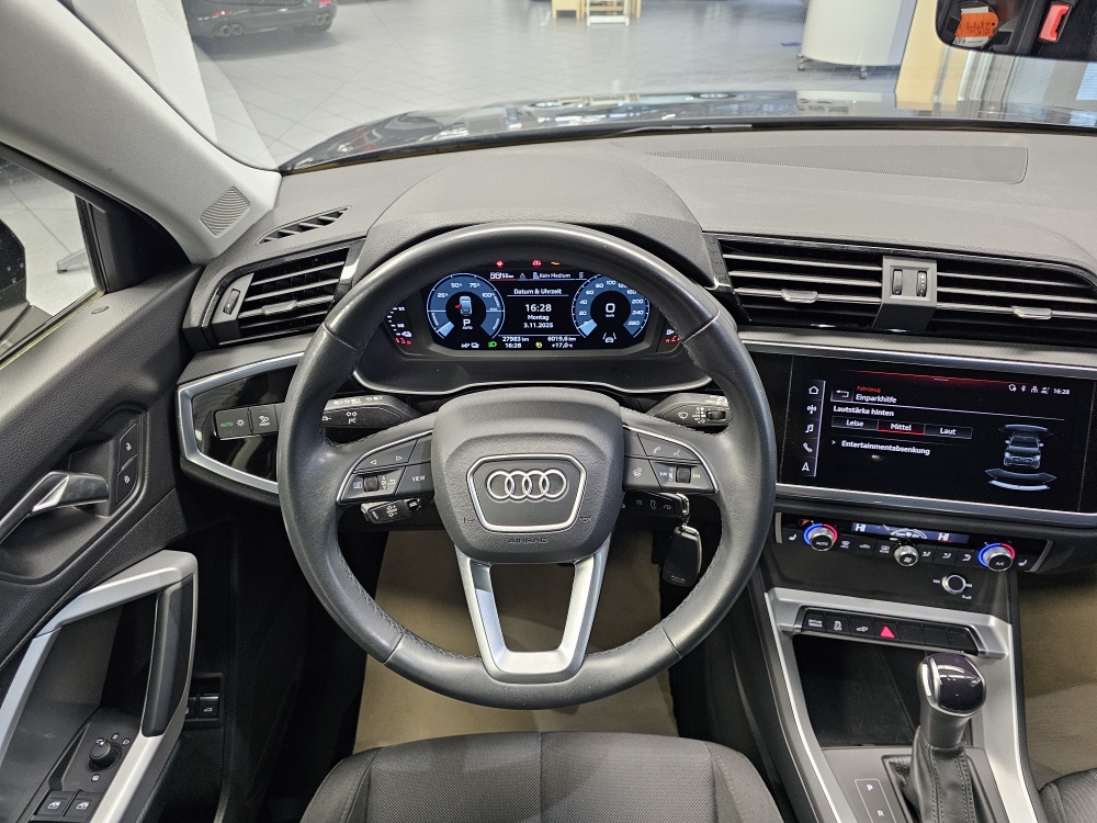 Audi Q3  bei Hoffmann Automobile in Wolfsburg kaufen und sofort mitnehmen - Bild 25
