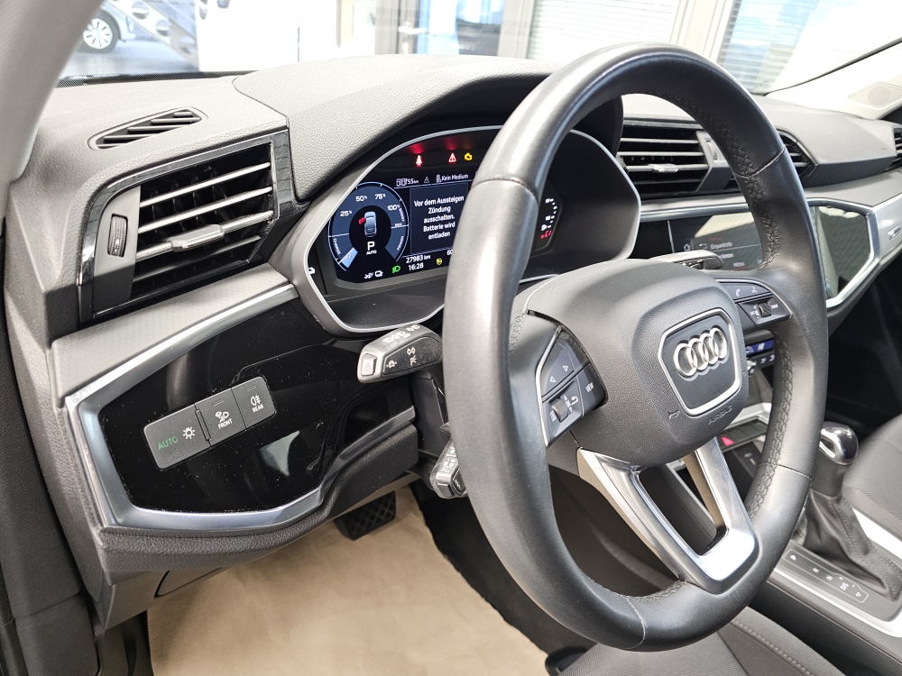 Audi Q3  bei Hoffmann Automobile in Wolfsburg kaufen und sofort mitnehmen - Bild 26