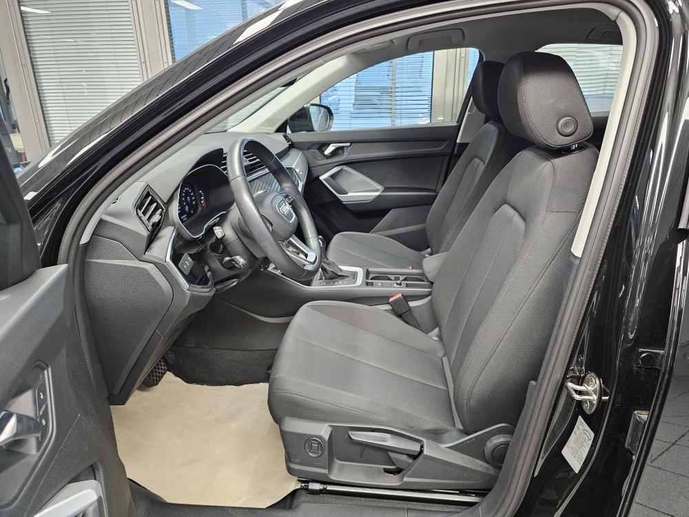 Audi Q3  bei Hoffmann Automobile in Wolfsburg kaufen und sofort mitnehmen - Bild 27