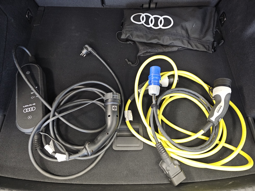 Audi Q3  bei Hoffmann Automobile in Wolfsburg kaufen und sofort mitnehmen - Bild 3