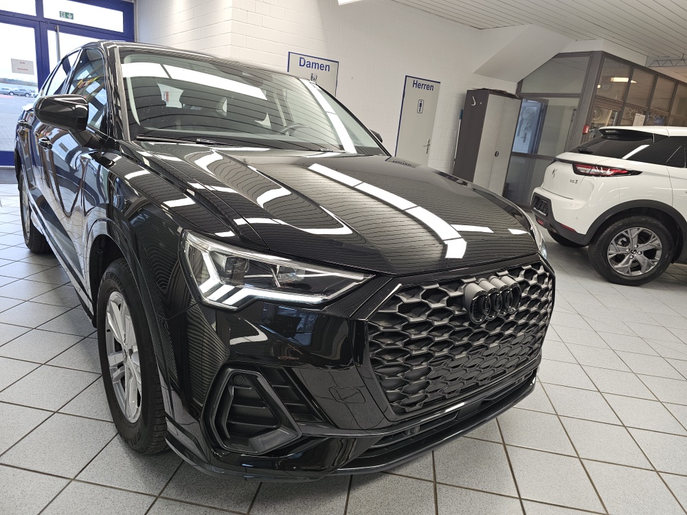 Audi Q3  bei Hoffmann Automobile in Wolfsburg kaufen und sofort mitnehmen - Bild 33
