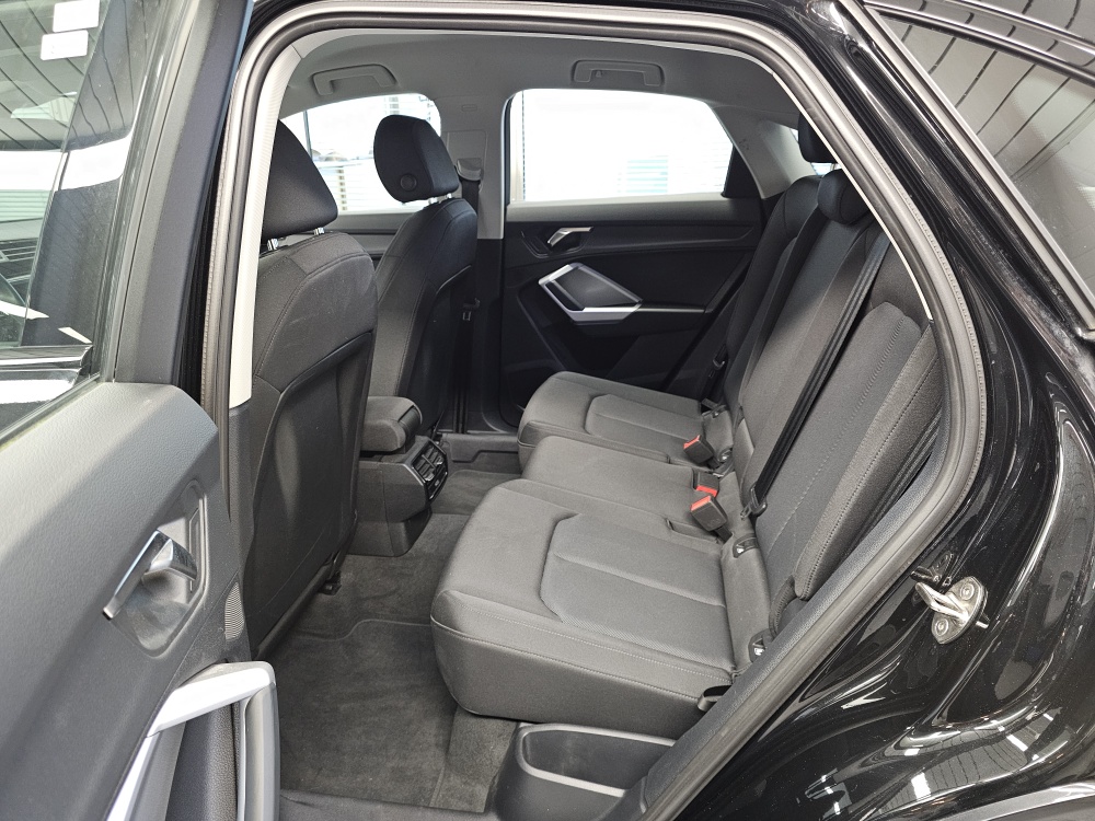 Audi Q3  bei Hoffmann Automobile in Wolfsburg kaufen und sofort mitnehmen - Bild 6