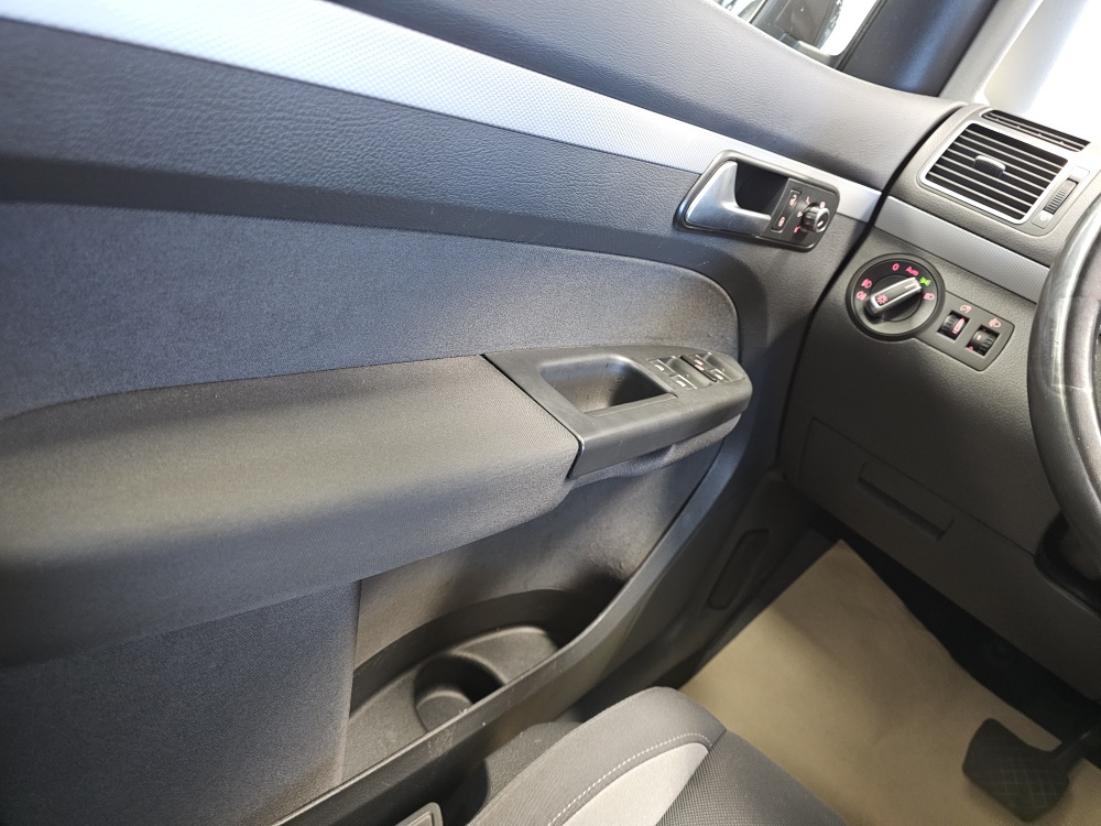 VW Touran  bei Hoffmann Automobile in Wolfsburg kaufen und sofort mitnehmen - Bild 16