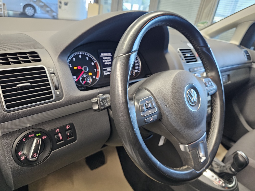 VW Touran  bei Hoffmann Automobile in Wolfsburg kaufen und sofort mitnehmen - Bild 18