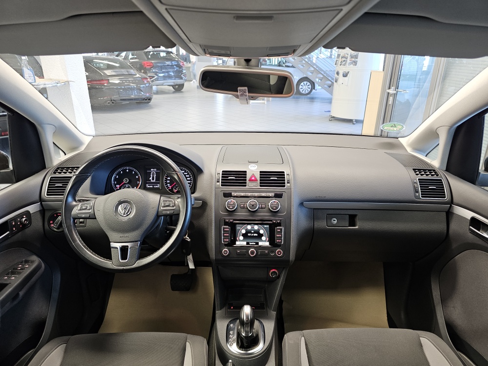 VW Touran  bei Hoffmann Automobile in Wolfsburg kaufen und sofort mitnehmen - Bild 6