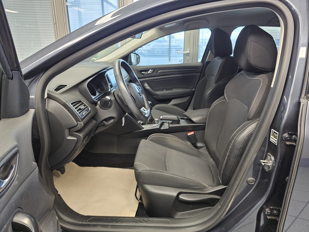 Renault Megane  bei Hoffmann Automobile in Wolfsburg kaufen und sofort mitnehmen - Bild 24