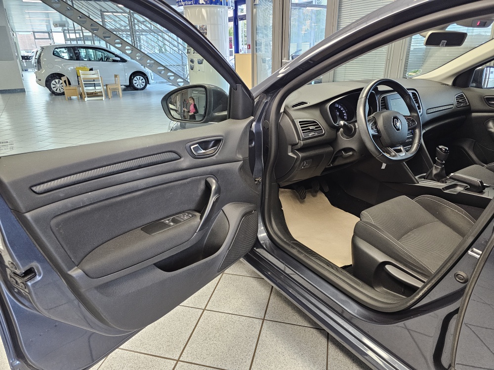 Renault Megane  bei Hoffmann Automobile in Wolfsburg kaufen und sofort mitnehmen - Bild 25