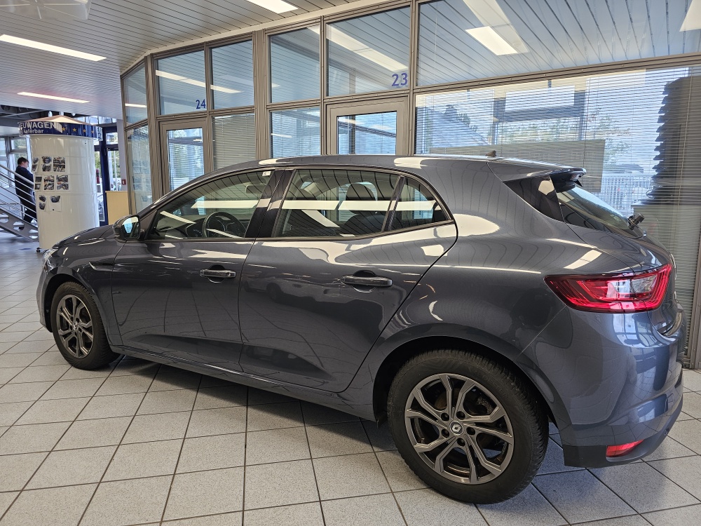 Renault Megane  bei Hoffmann Automobile in Wolfsburg kaufen und sofort mitnehmen - Bild 26