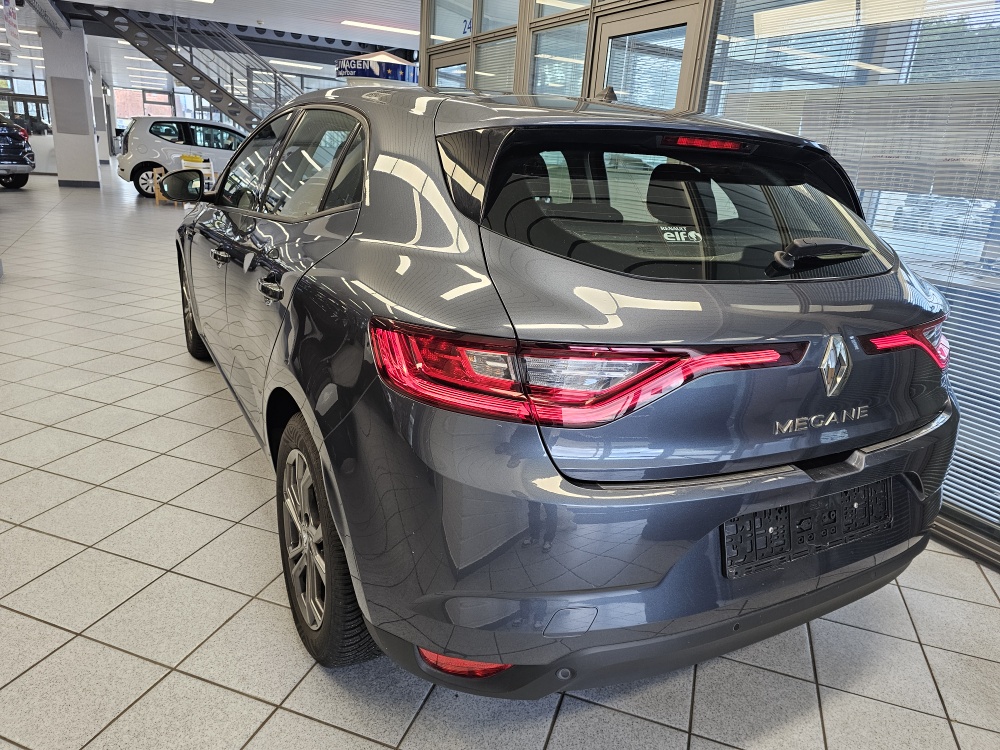 Renault Megane  bei Hoffmann Automobile in Wolfsburg kaufen und sofort mitnehmen - Bild 5