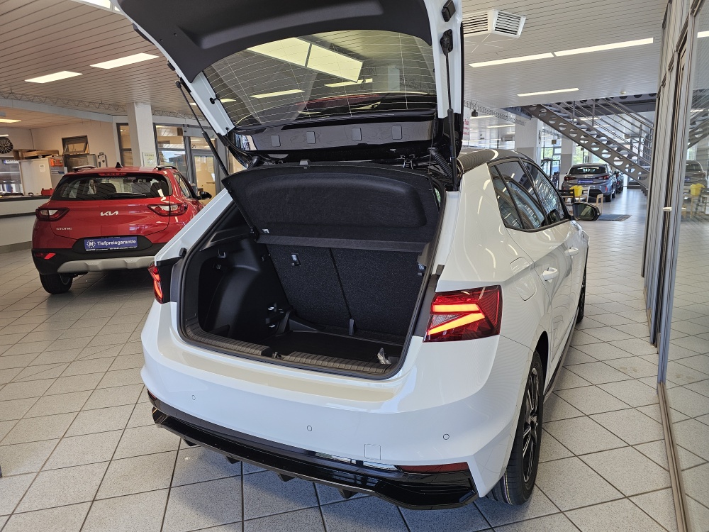 Skoda Fabia bei Hoffmann Automobile in Wolfsburg kaufen und sofort mitnehmen - Bild 2
