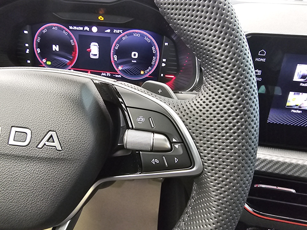 Skoda Kamiq bei Hoffmann Automobile in Wolfsburg kaufen und sofort mitnehmen - Bild 21