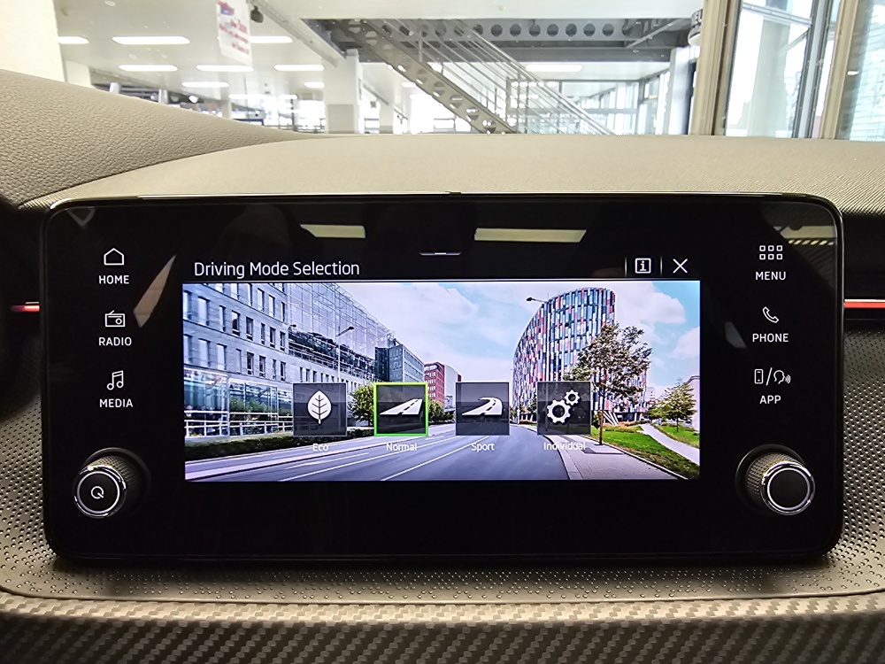 Skoda Kamiq bei Hoffmann Automobile in Wolfsburg kaufen und sofort mitnehmen - Bild 20