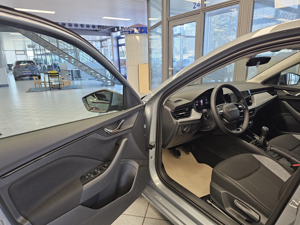 Skoda Scala bei Hoffmann Automobile in Wolfsburg kaufen und sofort mitnehmen - Bild 22