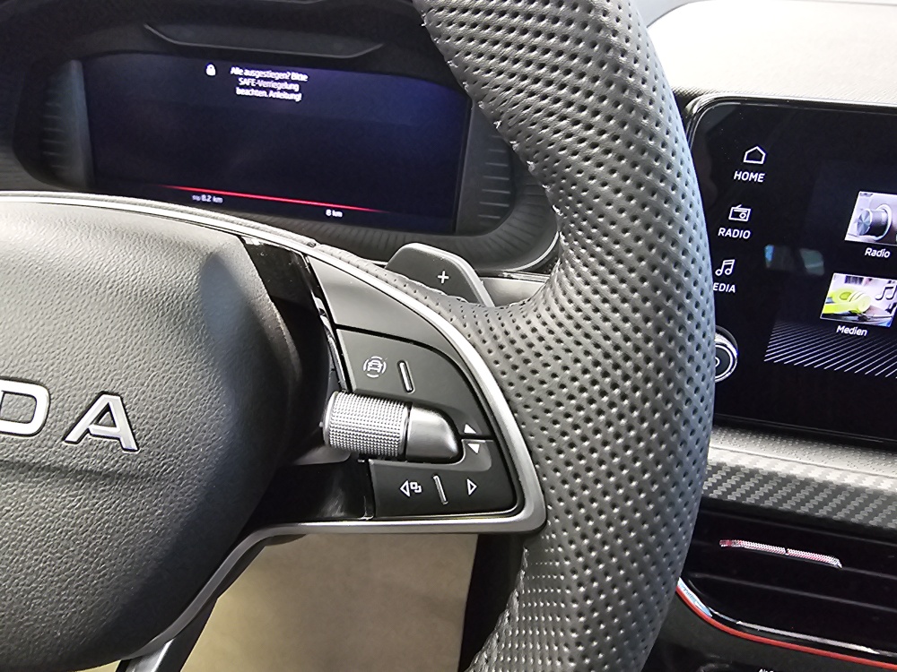 Skoda Scala bei Hoffmann Automobile in Wolfsburg kaufen und sofort mitnehmen - Bild 21