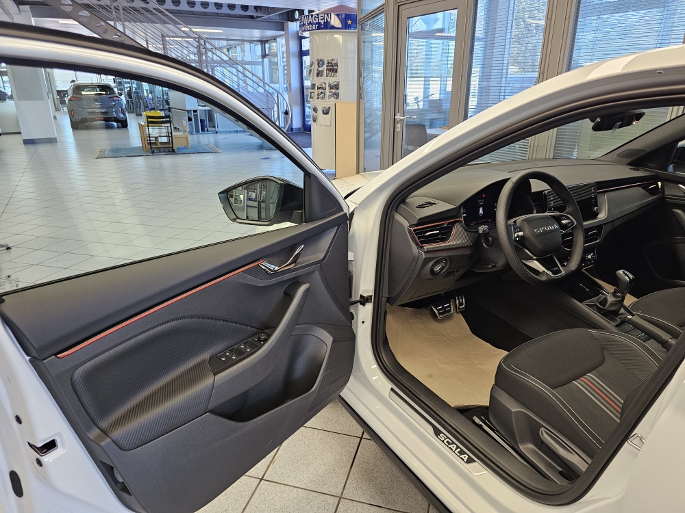 Skoda Scala bei Hoffmann Automobile in Wolfsburg kaufen und sofort mitnehmen - Bild 28
