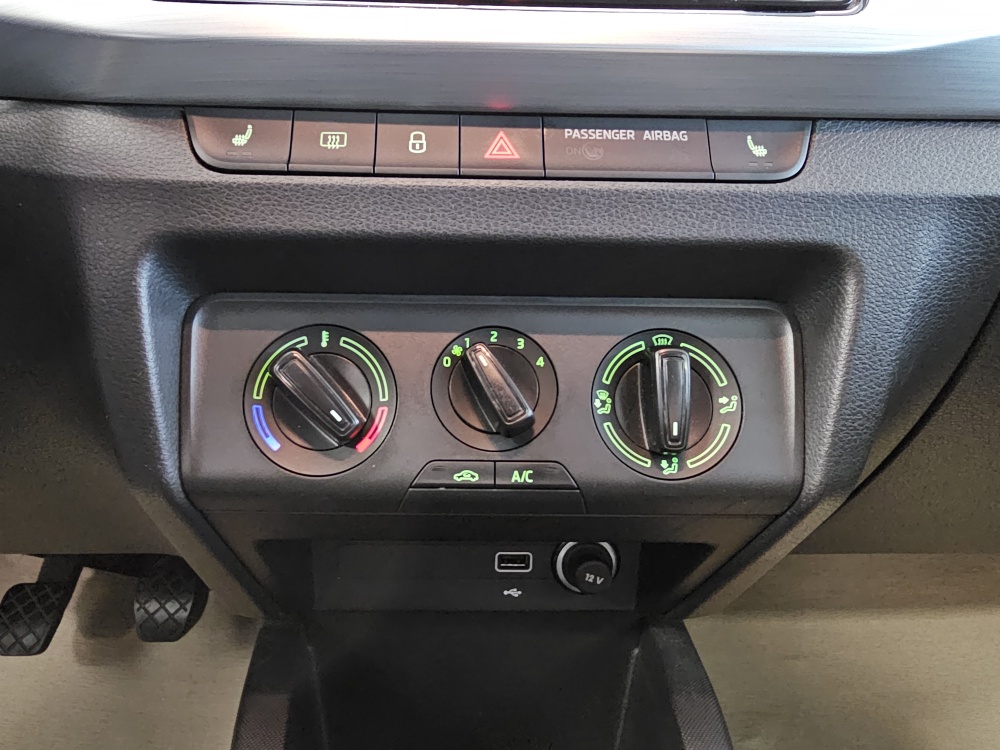 Skoda Fabia  bei Hoffmann Automobile in Wolfsburg kaufen und sofort mitnehmen - Bild 9