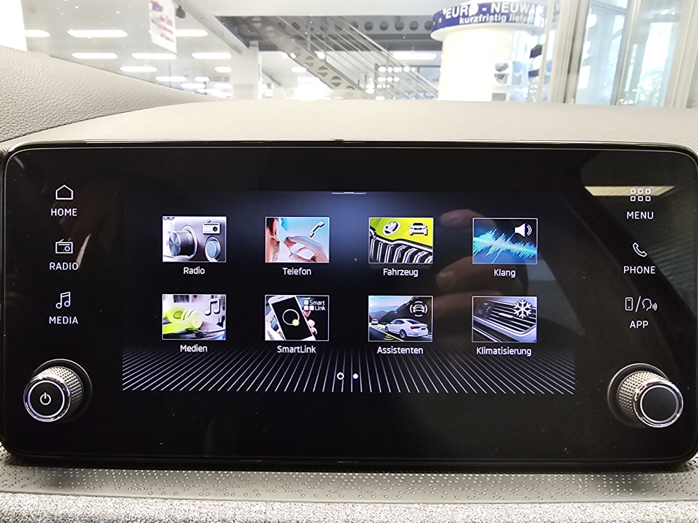 Skoda Scala  bei Hoffmann Automobile in Wolfsburg kaufen und sofort mitnehmen - Bild 11