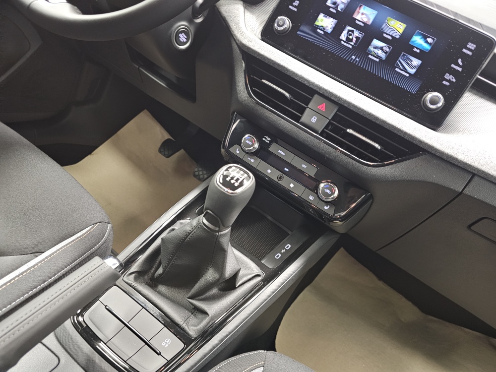 Skoda Scala  bei Hoffmann Automobile in Wolfsburg kaufen und sofort mitnehmen - Bild 9