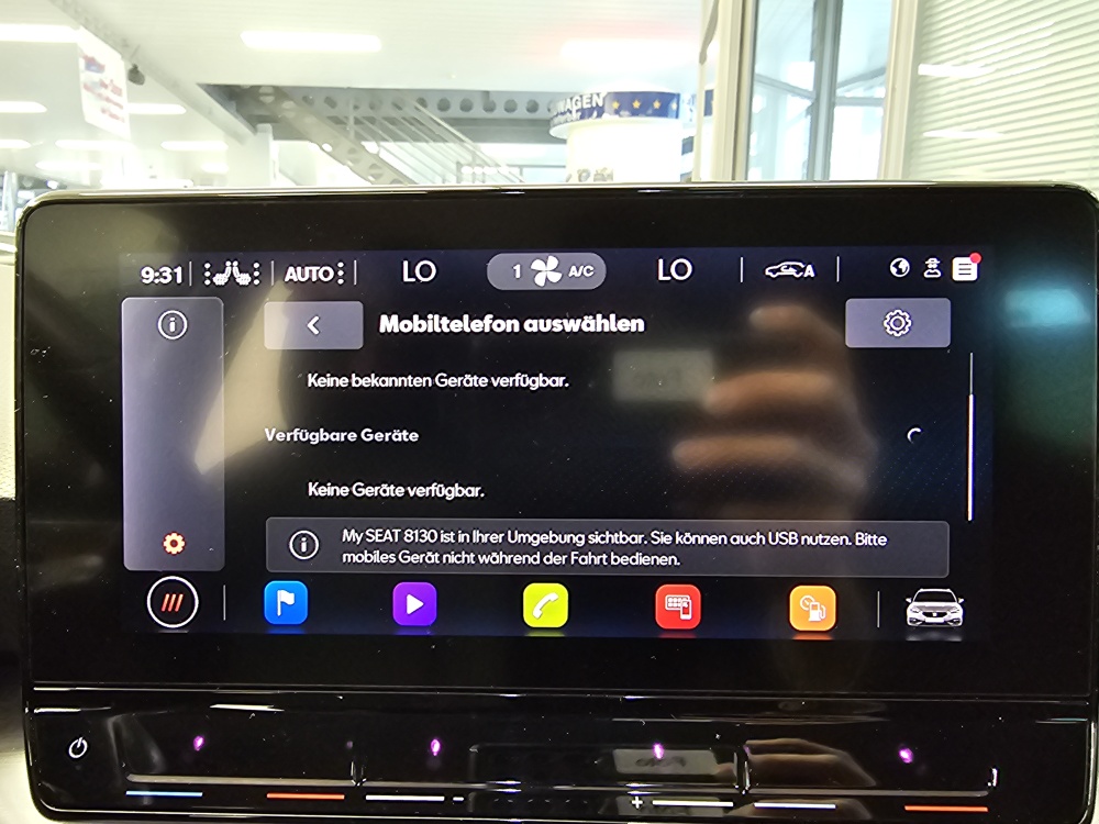 Seat Leon Sportstourer  ST  bei Hoffmann Automobile in Wolfsburg kaufen und sofort mitnehmen - Bild 14