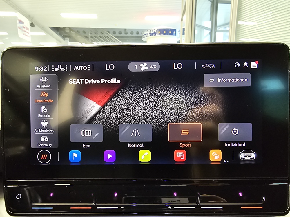 Seat Leon Sportstourer  ST  bei Hoffmann Automobile in Wolfsburg kaufen und sofort mitnehmen - Bild 21