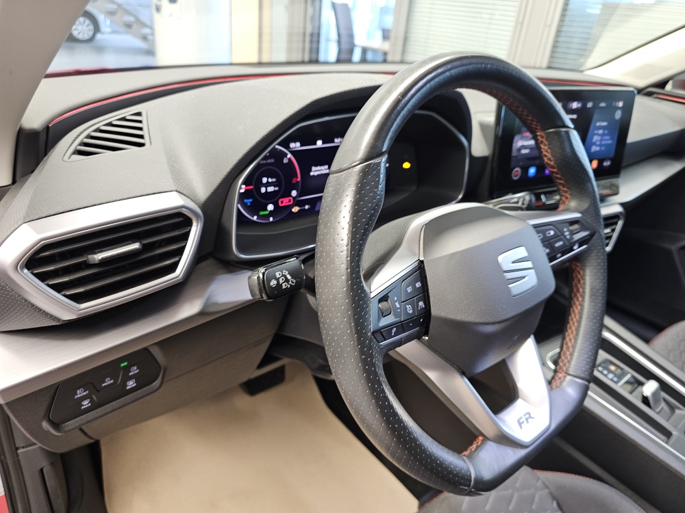 Seat Leon Sportstourer  ST  bei Hoffmann Automobile in Wolfsburg kaufen und sofort mitnehmen - Bild 28