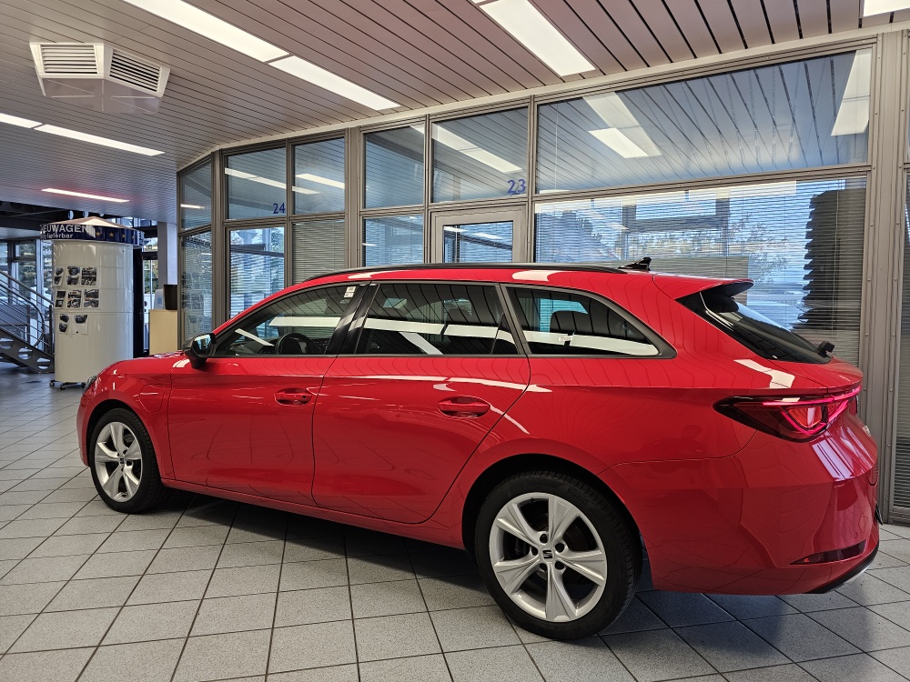 Seat Leon Sportstourer  ST  bei Hoffmann Automobile in Wolfsburg kaufen und sofort mitnehmen - Bild 31