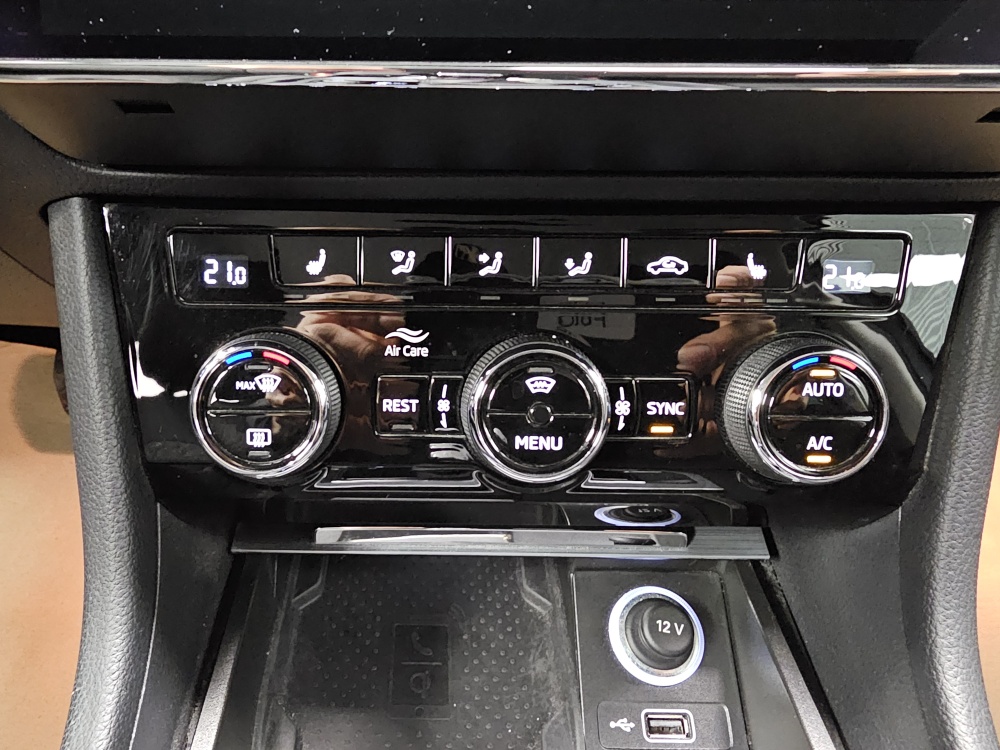 Skoda Superb Combi  bei Hoffmann Automobile in Wolfsburg kaufen und sofort mitnehmen - Bild 10