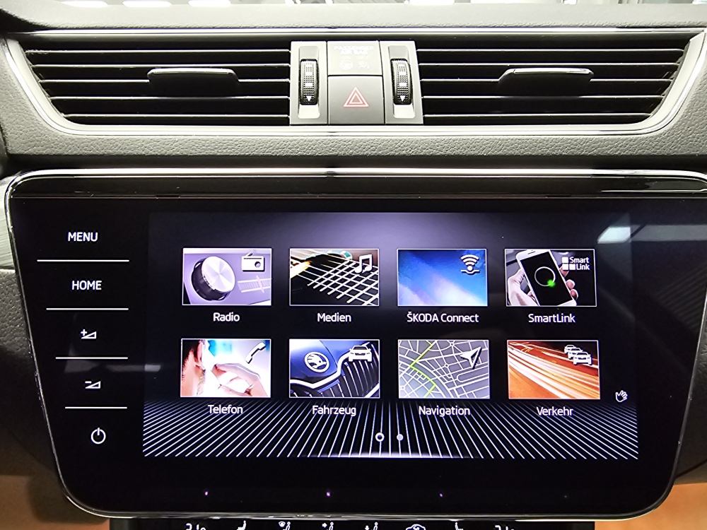 Skoda Superb Combi  bei Hoffmann Automobile in Wolfsburg kaufen und sofort mitnehmen - Bild 11