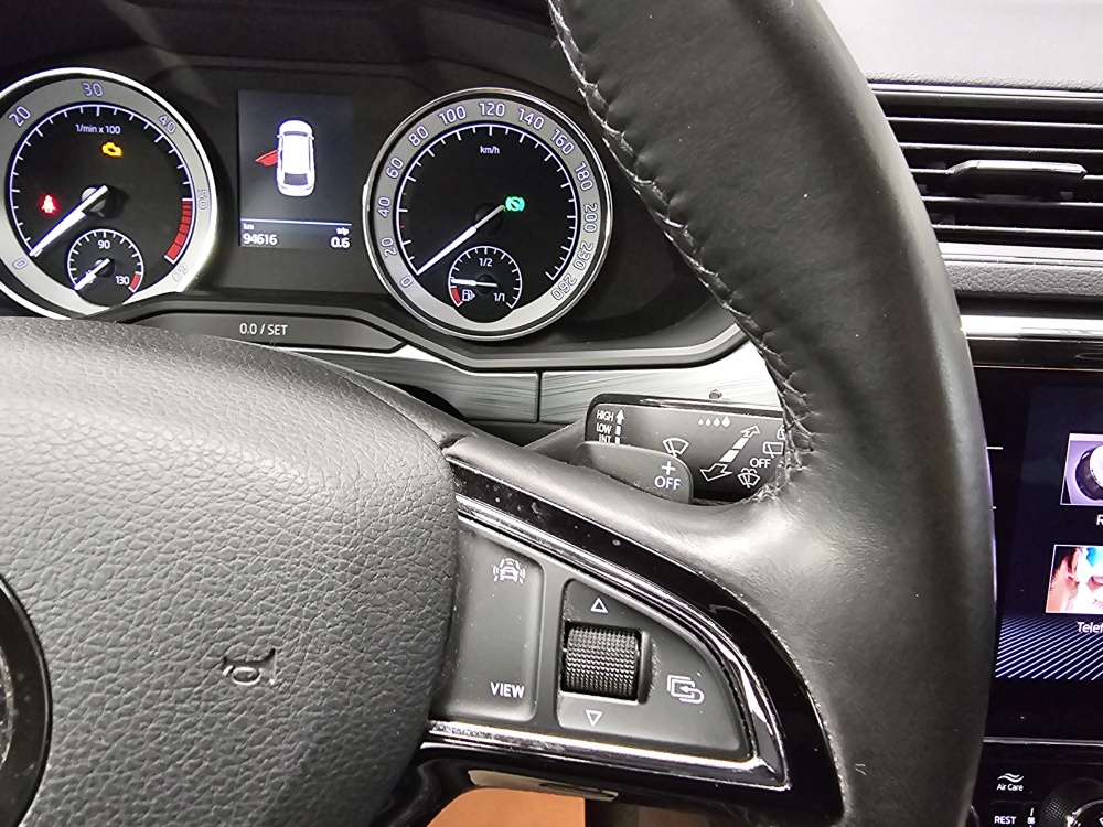 Skoda Superb Combi  bei Hoffmann Automobile in Wolfsburg kaufen und sofort mitnehmen - Bild 22