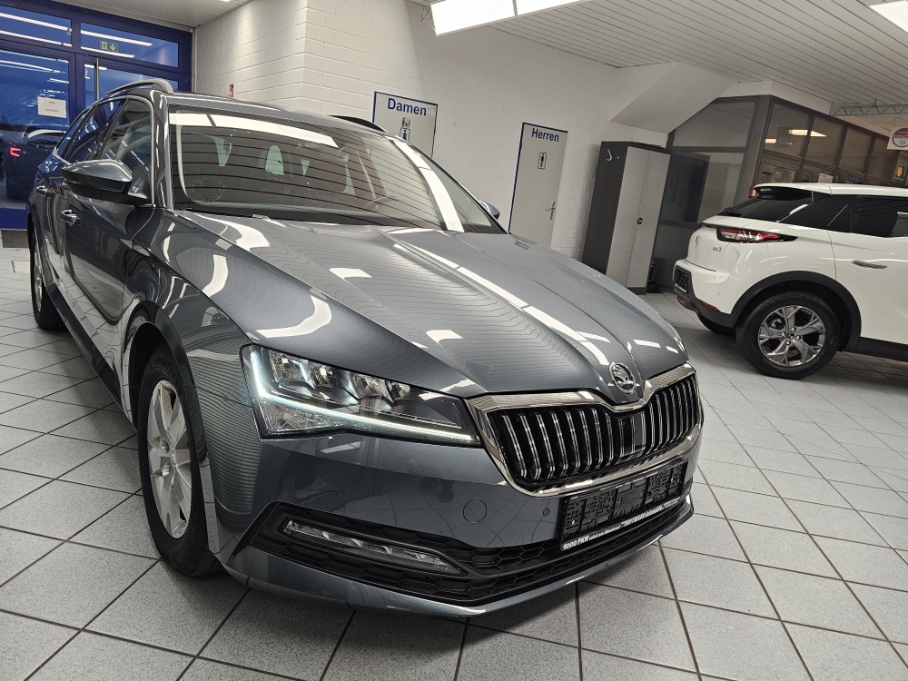 Skoda Superb Combi  bei Hoffmann Automobile in Wolfsburg kaufen und sofort mitnehmen - Bild 32