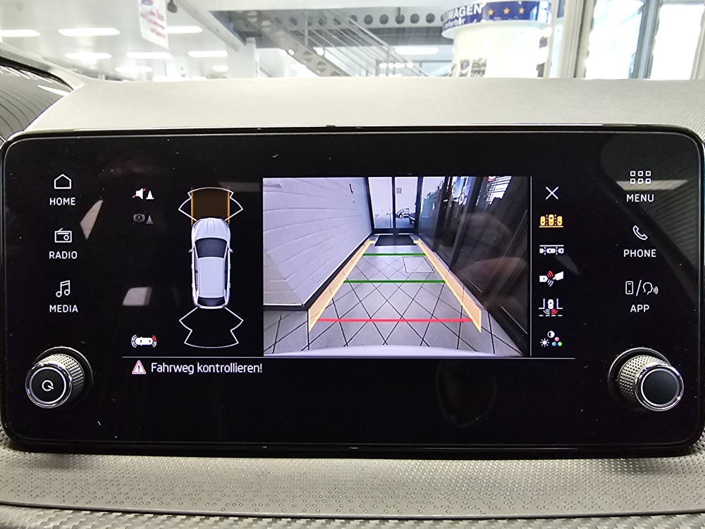 Skoda Fabia  bei Hoffmann Automobile in Wolfsburg kaufen und sofort mitnehmen - Bild 17