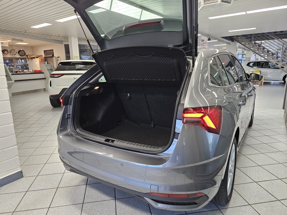 Skoda Scala  bei Hoffmann Automobile in Wolfsburg kaufen und sofort mitnehmen - Bild 2