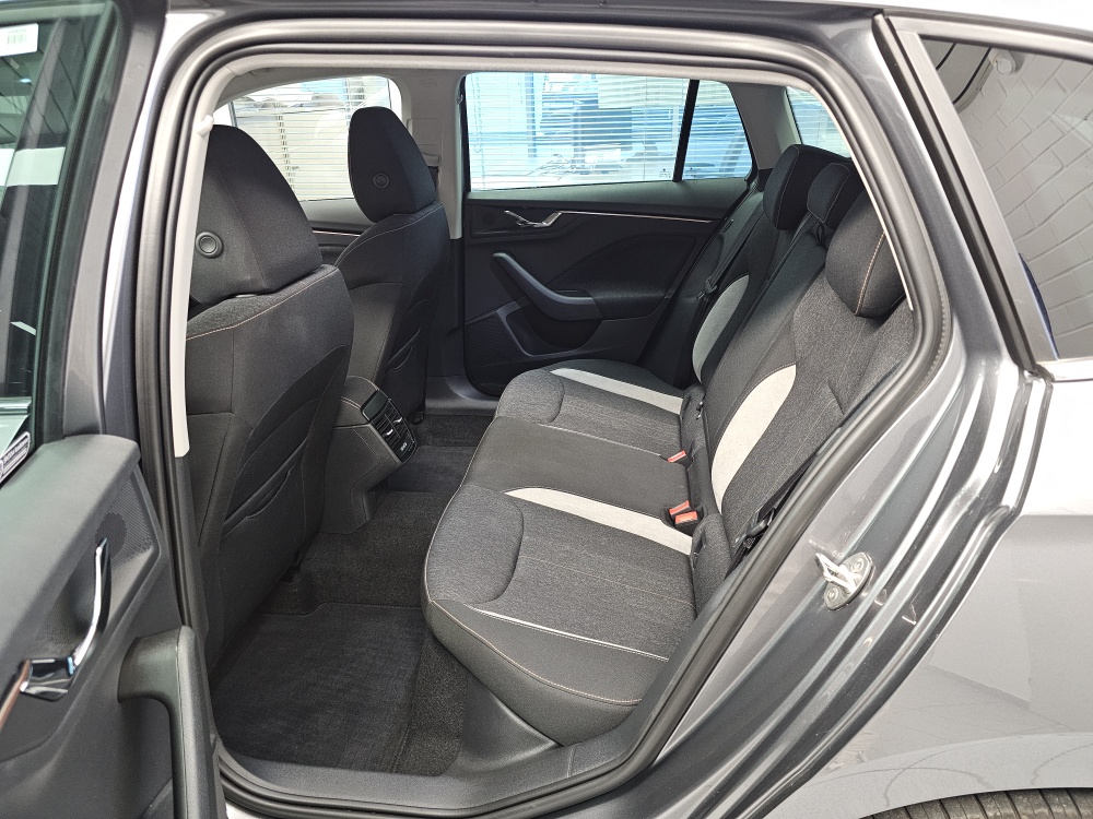 Skoda Scala  bei Hoffmann Automobile in Wolfsburg kaufen und sofort mitnehmen - Bild 4