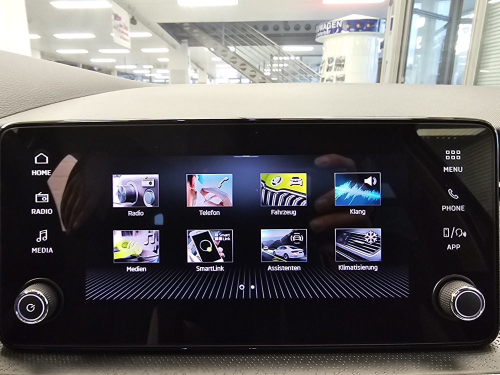 Skoda Scala  bei Hoffmann Automobile in Wolfsburg kaufen und sofort mitnehmen - Bild 9