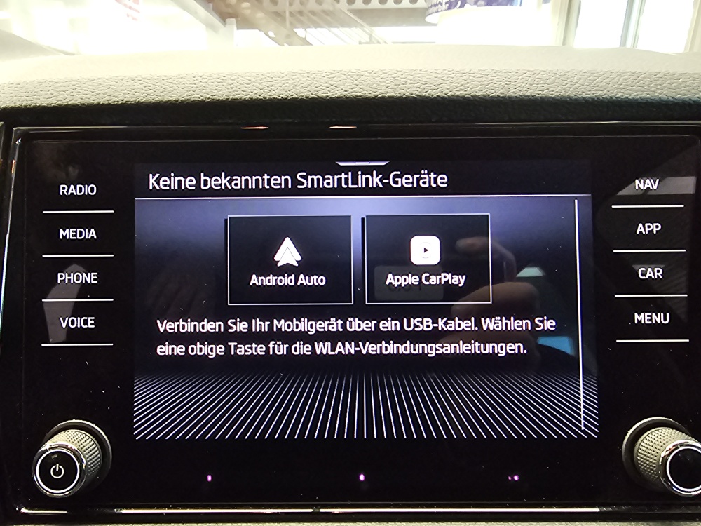 Skoda Karoq  bei Hoffmann Automobile in Wolfsburg kaufen und sofort mitnehmen - Bild 14