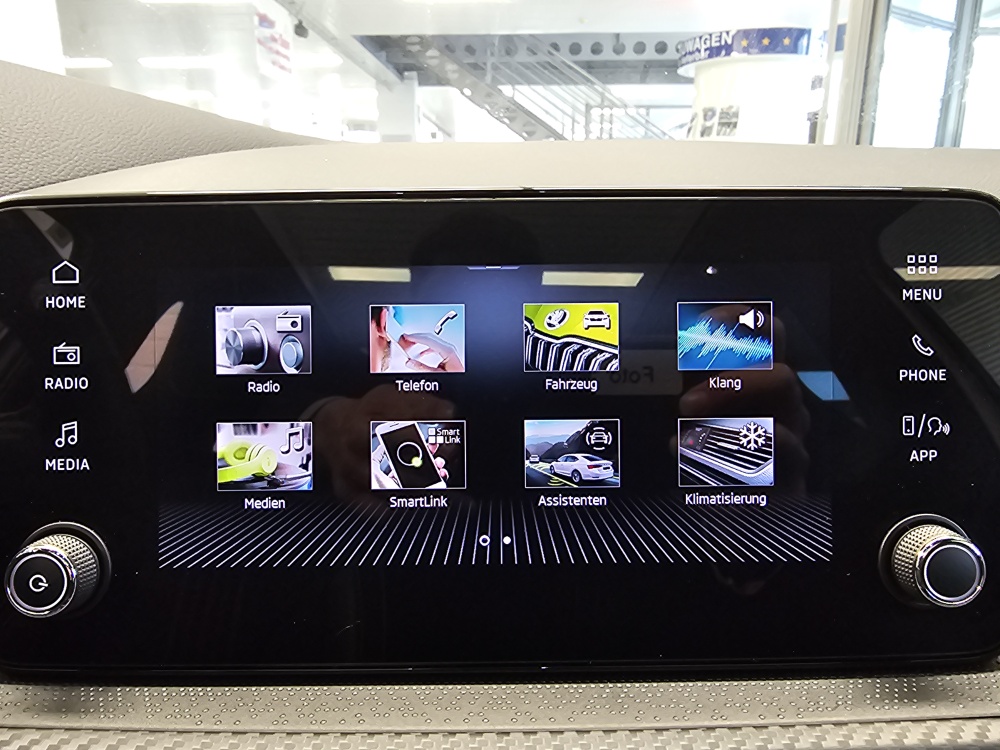 Skoda Scala  bei Hoffmann Automobile in Wolfsburg kaufen und sofort mitnehmen - Bild 12