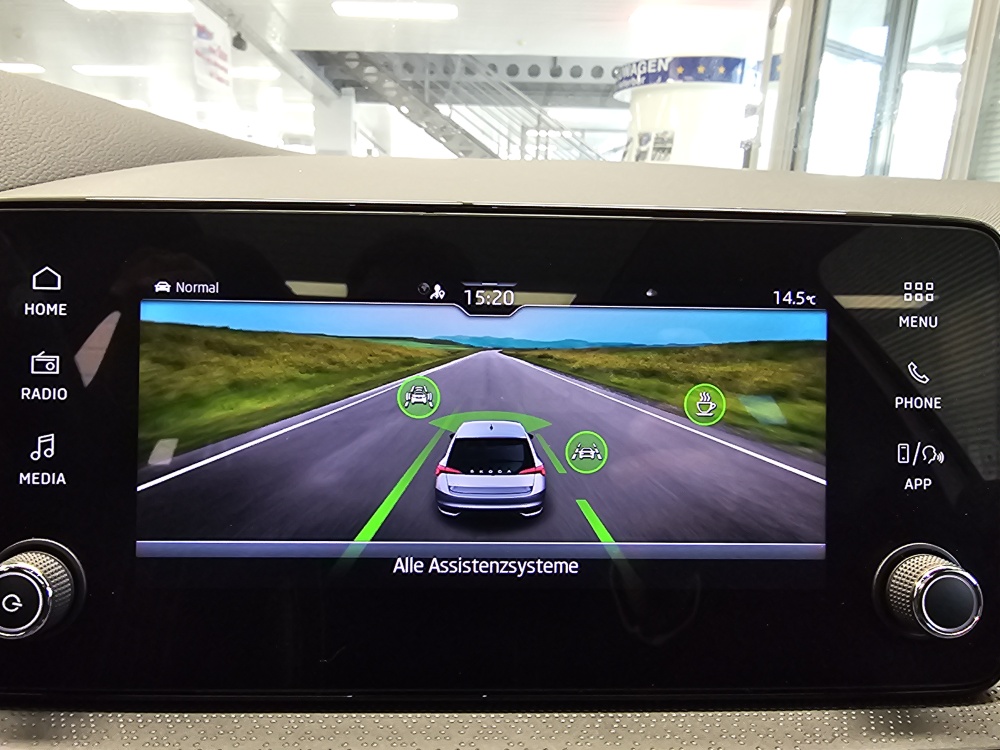 Skoda Scala  bei Hoffmann Automobile in Wolfsburg kaufen und sofort mitnehmen - Bild 18