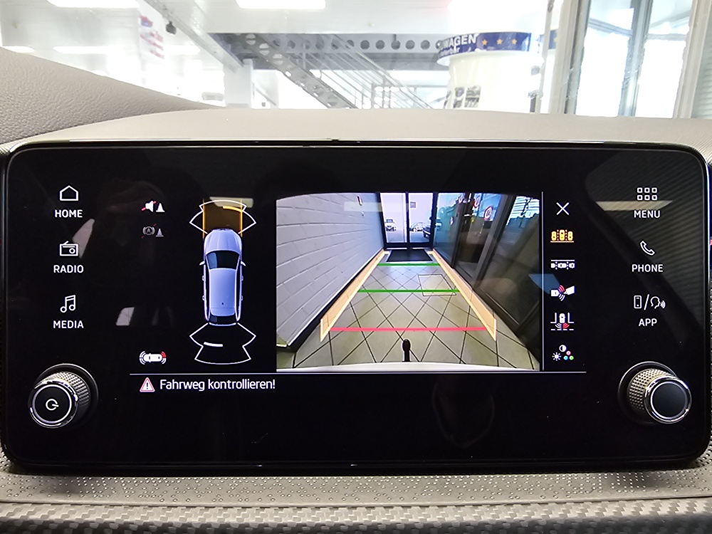 Skoda Scala  bei Hoffmann Automobile in Wolfsburg kaufen und sofort mitnehmen - Bild 19