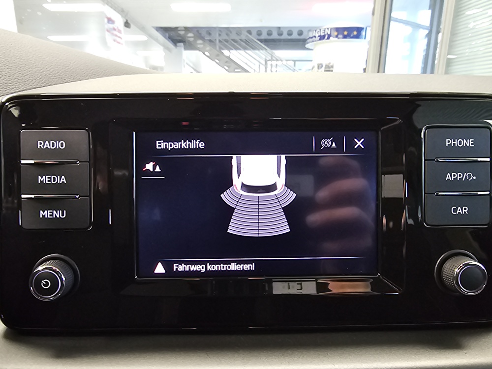 Skoda Kamiq  bei Hoffmann Automobile in Wolfsburg kaufen und sofort mitnehmen - Bild 13