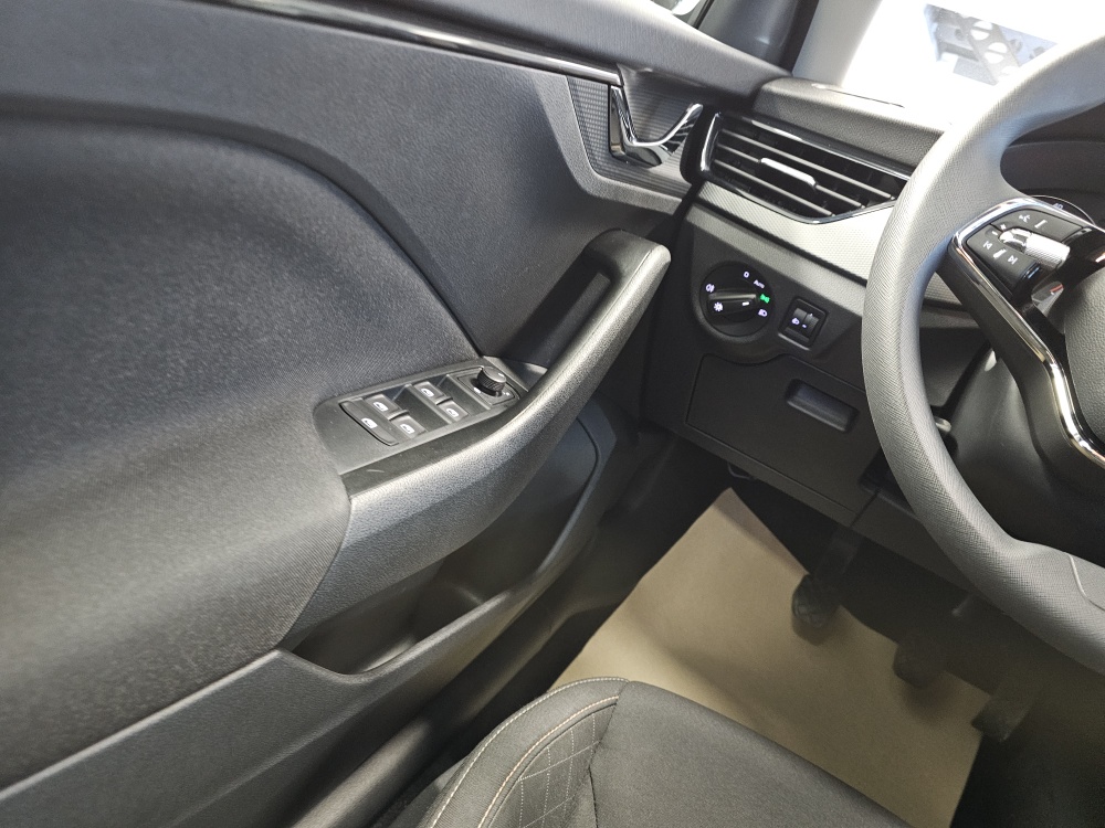 Skoda Kamiq  bei Hoffmann Automobile in Wolfsburg kaufen und sofort mitnehmen - Bild 16