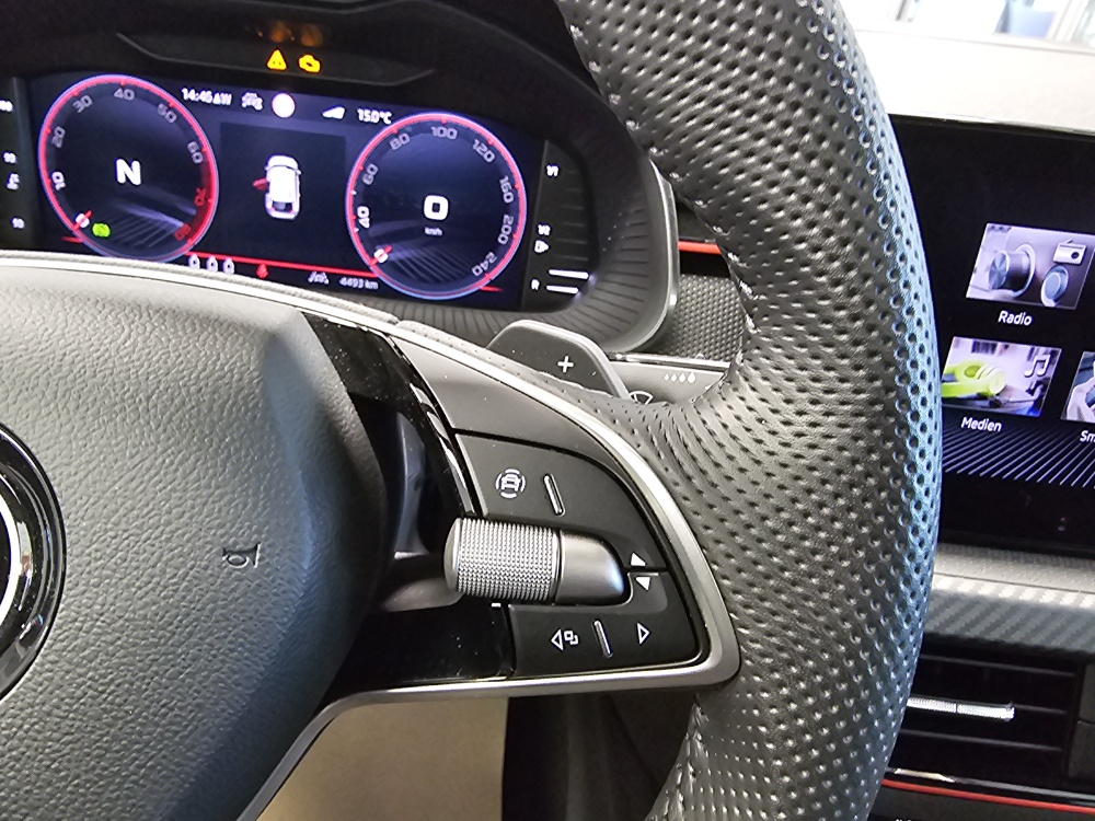 Skoda Scala  bei Hoffmann Automobile in Wolfsburg kaufen und sofort mitnehmen - Bild 21