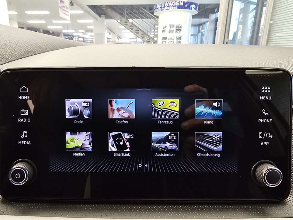 Skoda Scala  bei Hoffmann Automobile in Wolfsburg kaufen und sofort mitnehmen - Bild 10