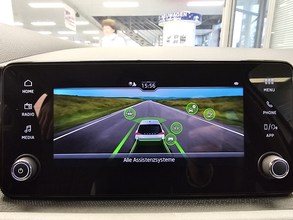 Skoda Scala  bei Hoffmann Automobile in Wolfsburg kaufen und sofort mitnehmen - Bild 16