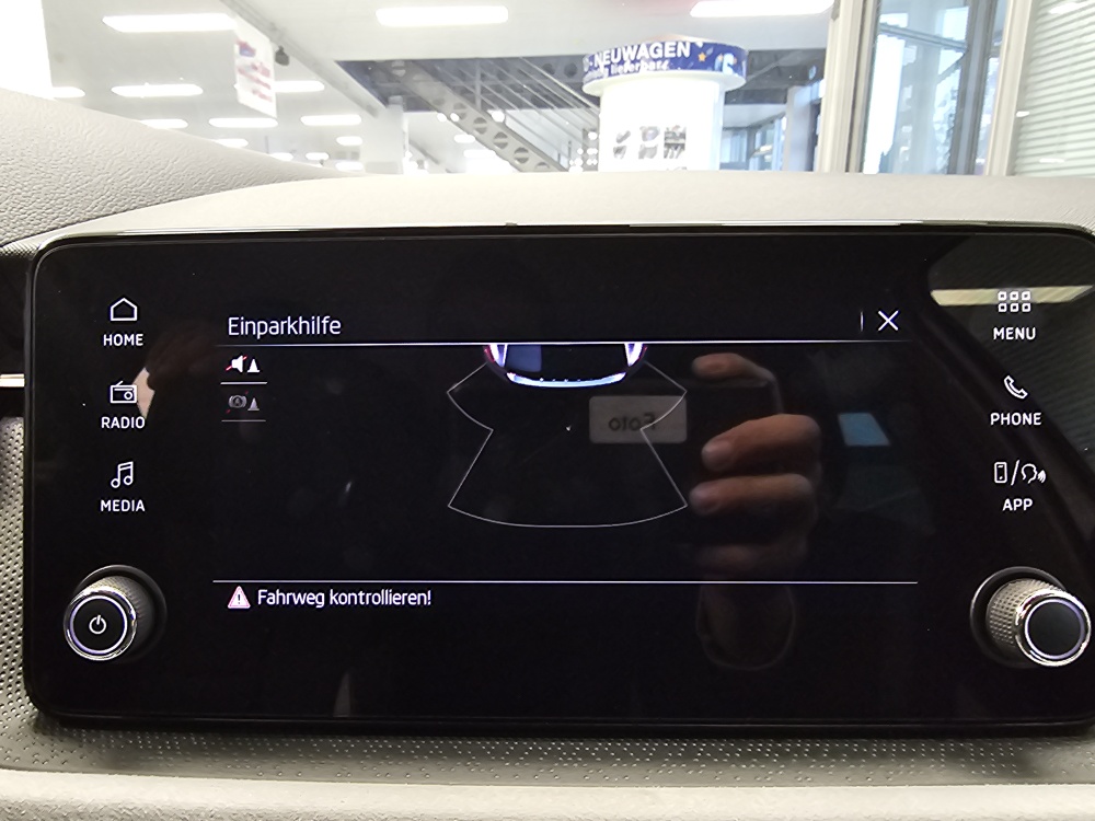 Skoda Scala  bei Hoffmann Automobile in Wolfsburg kaufen und sofort mitnehmen - Bild 17