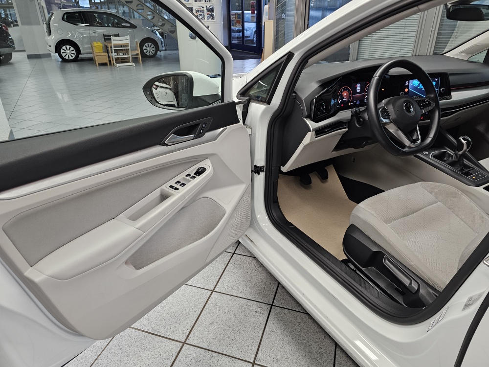 VW Golf  bei Hoffmann Automobile in Wolfsburg kaufen und sofort mitnehmen - Bild 22