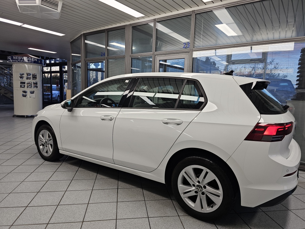 VW Golf  bei Hoffmann Automobile in Wolfsburg kaufen und sofort mitnehmen - Bild 23