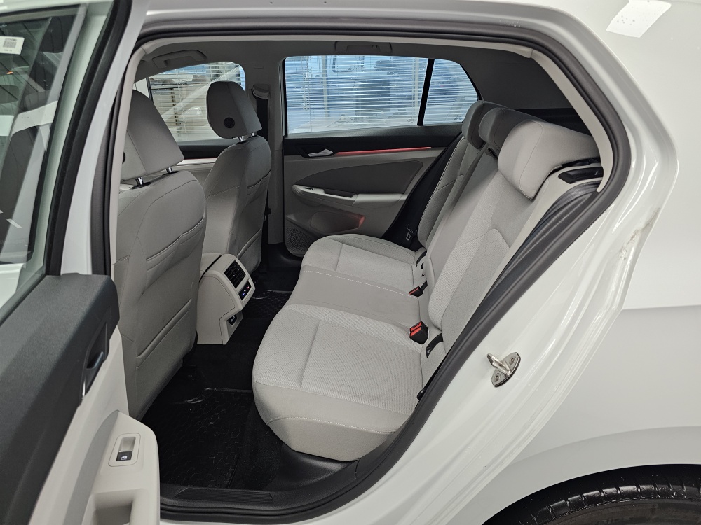 VW Golf  bei Hoffmann Automobile in Wolfsburg kaufen und sofort mitnehmen - Bild 4