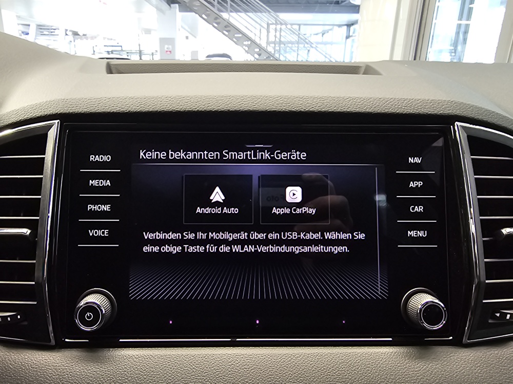 Skoda Karoq bei Hoffmann Automobile in Wolfsburg kaufen und sofort mitnehmen - Bild 17
