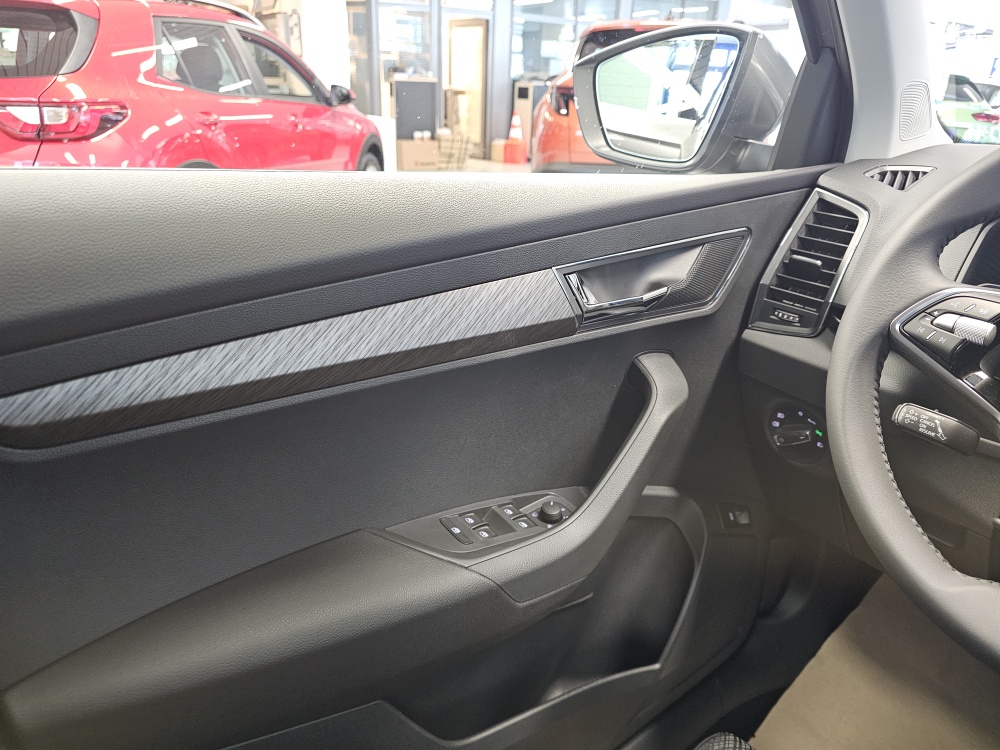 Skoda Karoq bei Hoffmann Automobile in Wolfsburg kaufen und sofort mitnehmen - Bild 23