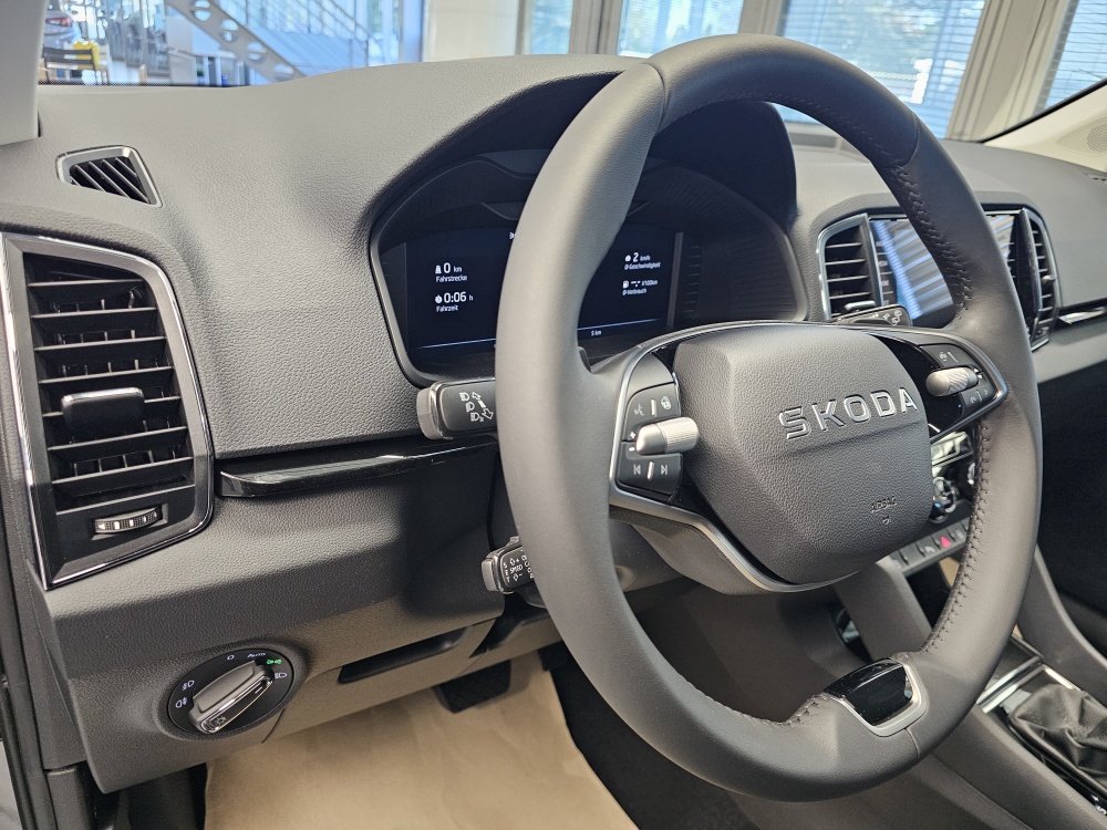 Skoda Karoq bei Hoffmann Automobile in Wolfsburg kaufen und sofort mitnehmen - Bild 25